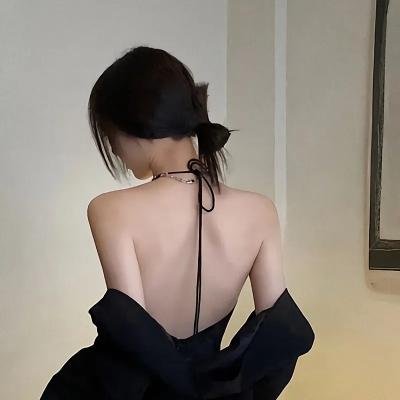 50英尺高的女人